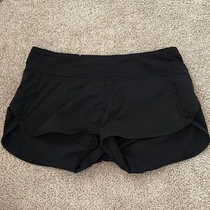 Speed Up Low-Rise Lined Short 2.5" Black Mesh material
